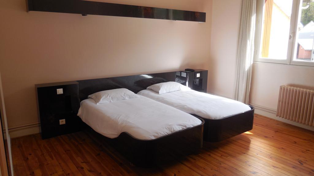 Logis Hotel Restaurant Des Voyageurs Pont-de-Salars Habitación foto